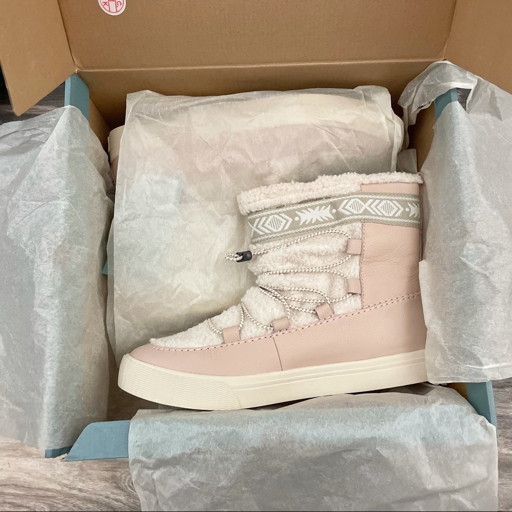 Toms Alpine Faux Shearling Water Resistant Boot - Picture 11 of 12